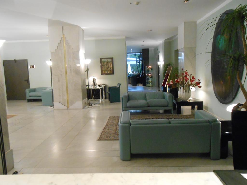 Hotel De La Ville 아벨리노 외부 사진
