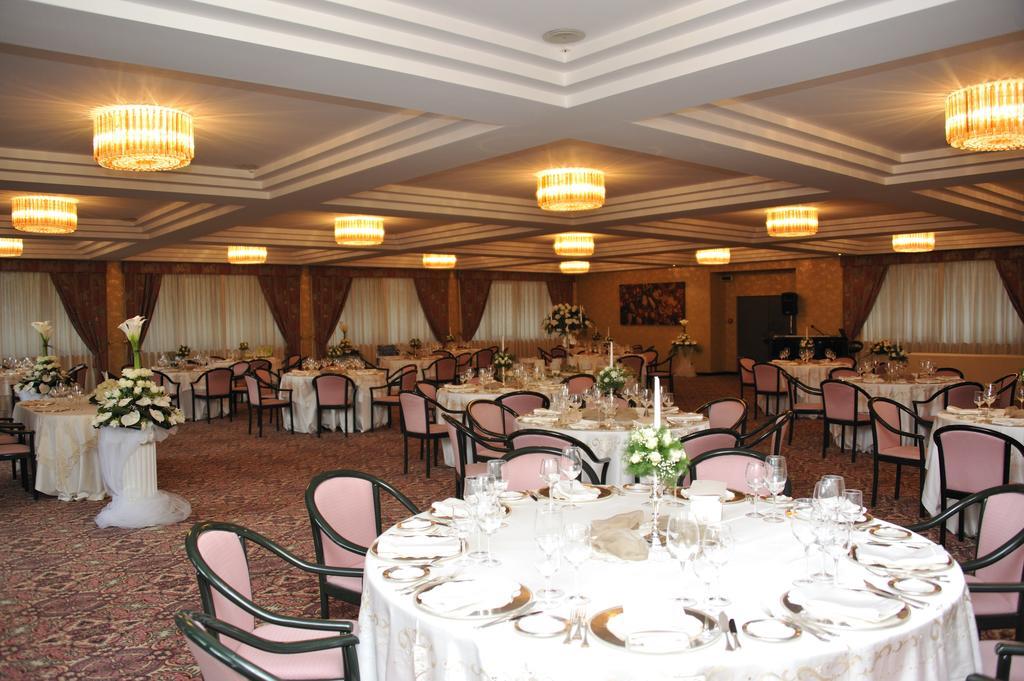Hotel De La Ville 아벨리노 외부 사진