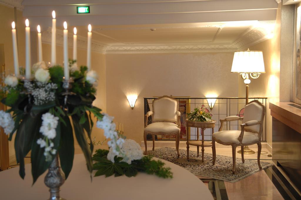 Hotel De La Ville 아벨리노 외부 사진