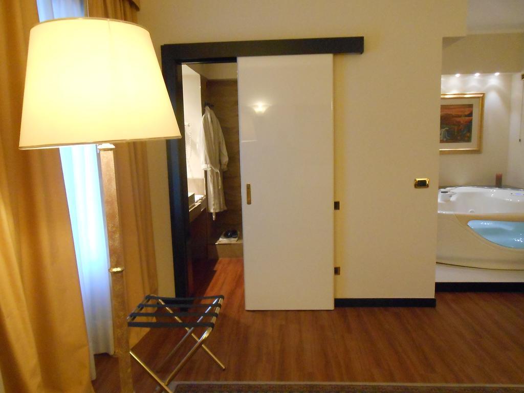 Hotel De La Ville 아벨리노 객실 사진
